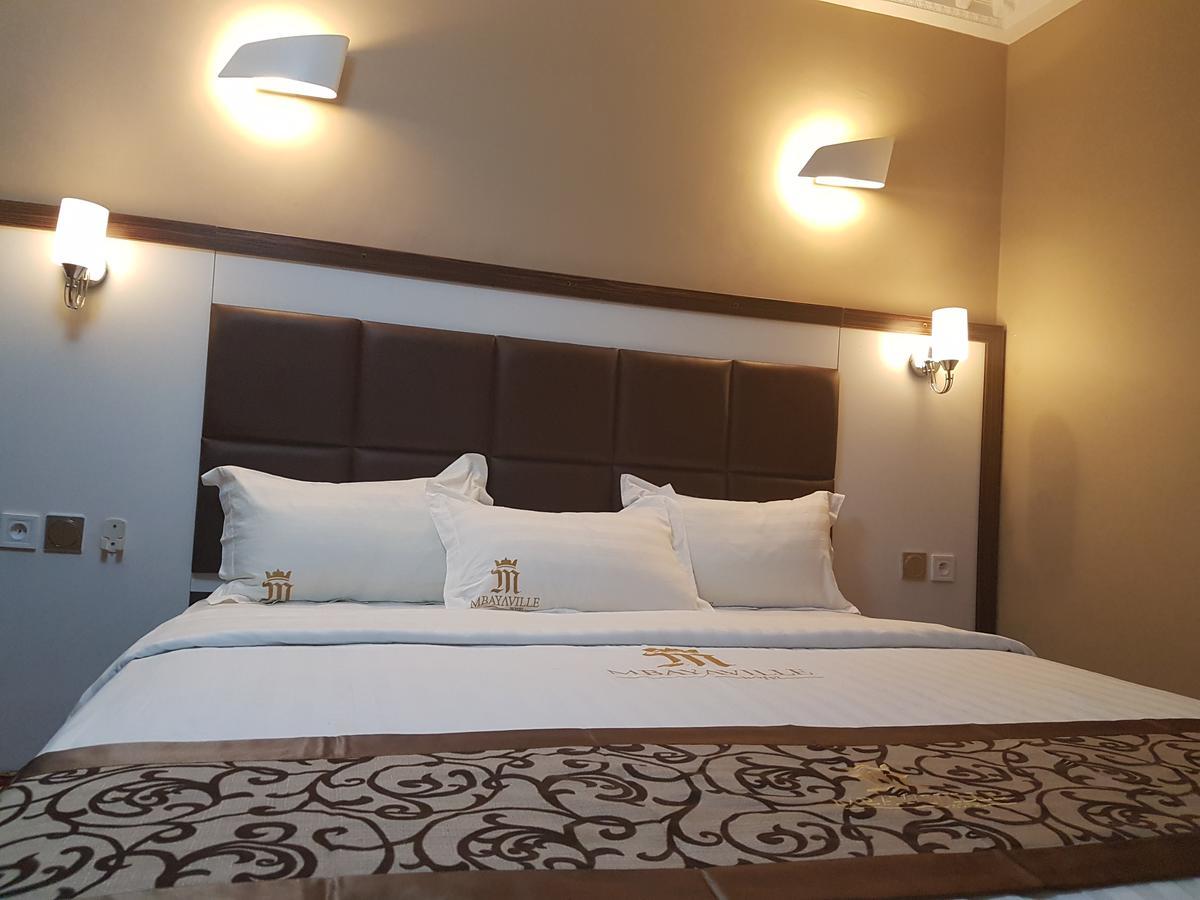 Mbayaville Hotel Дуала Екстер'єр фото